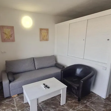 Con Piscina En Apartament *
